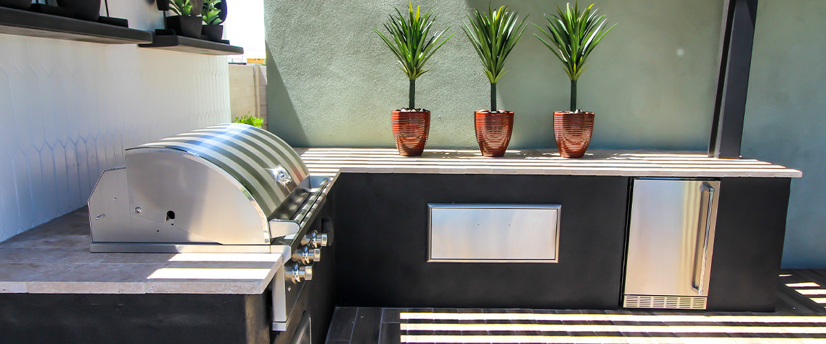 Outdoor Kitchen Tile Countertop.